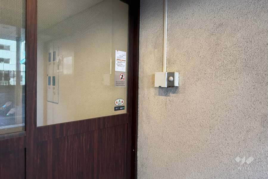 エントランスはオートロック付きです。