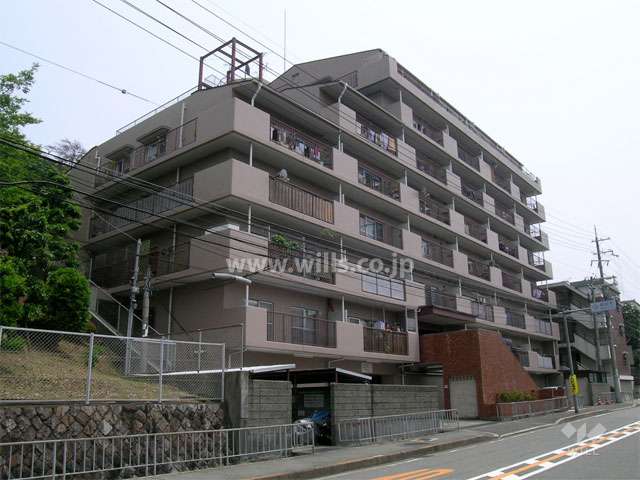 日商岩井石橋マンションの外観（北西側から）