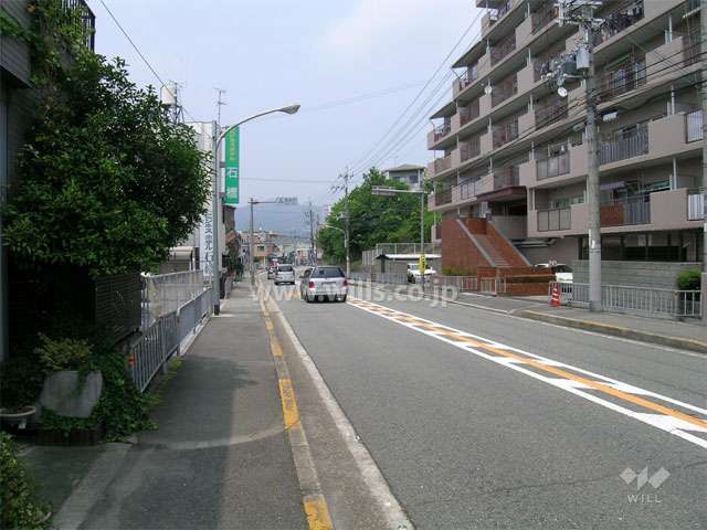 敷地の西側は国道171号線に面しています