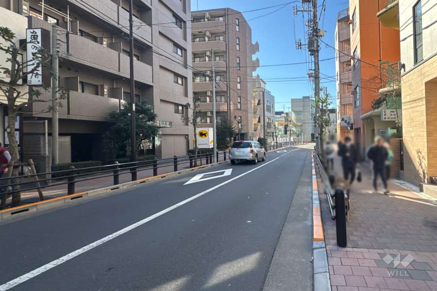 敷地北西側の前面道路
