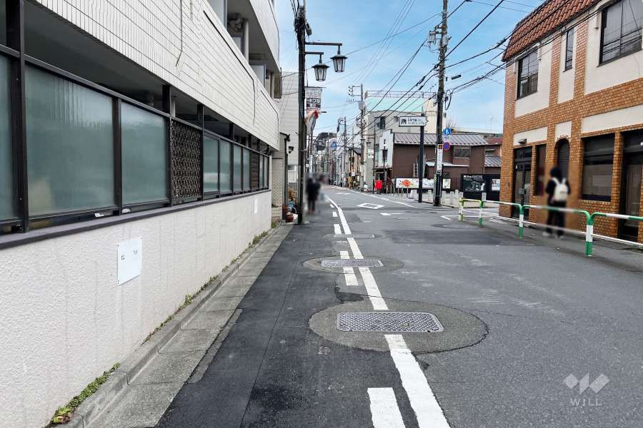 敷地南西側の前面道路