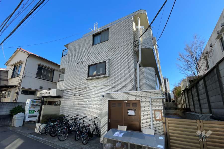 グローリア初穂大塚の外観（北西側から）