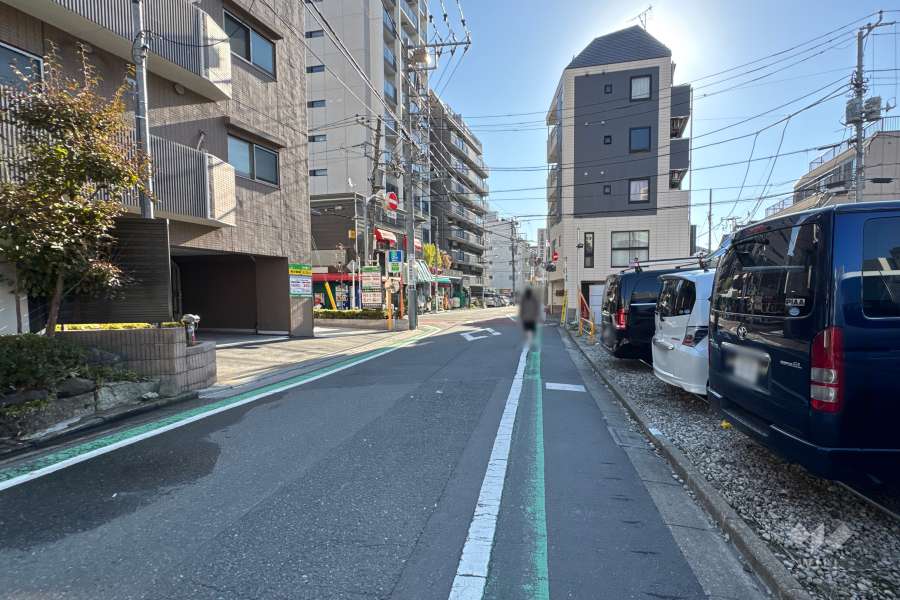 敷地南西側の前面道路