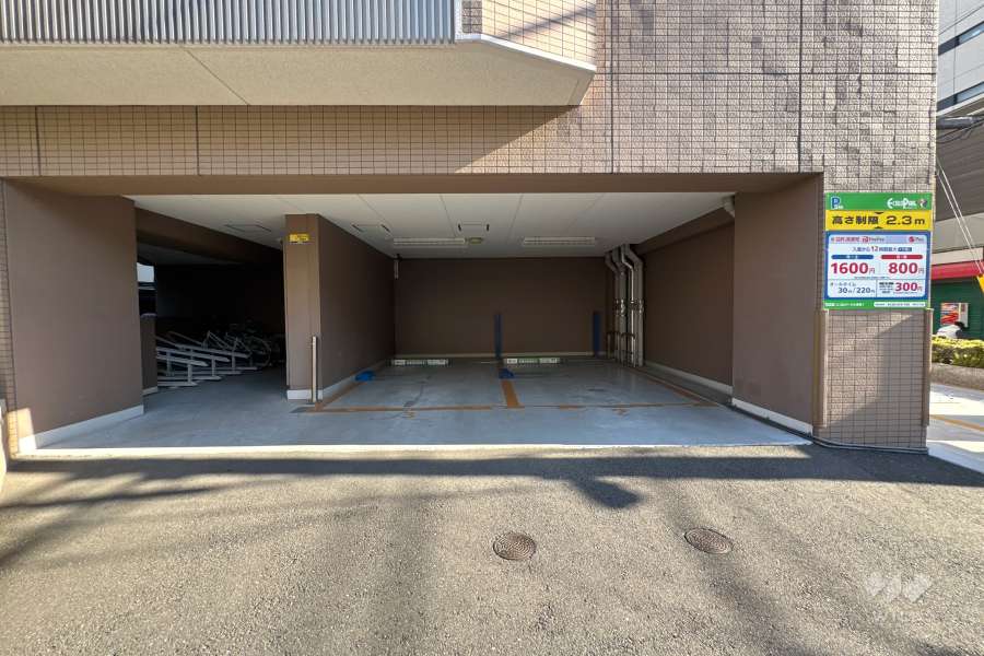 敷地内駐車場（屋内平面式）