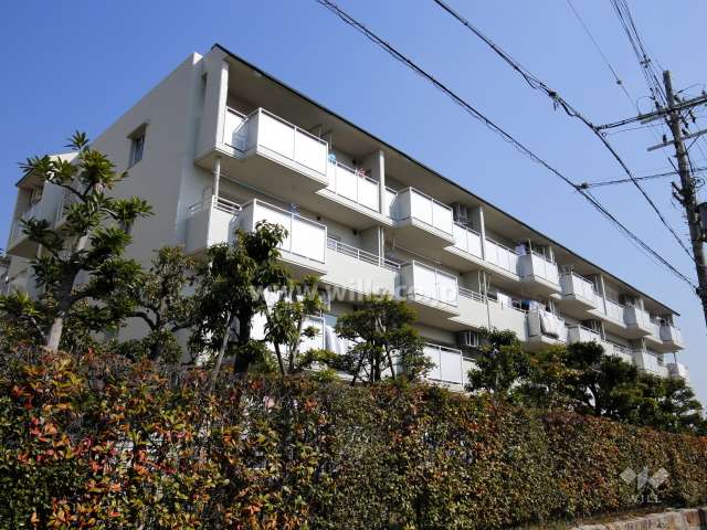 アルビス池田204号棟の外観（南西側から）