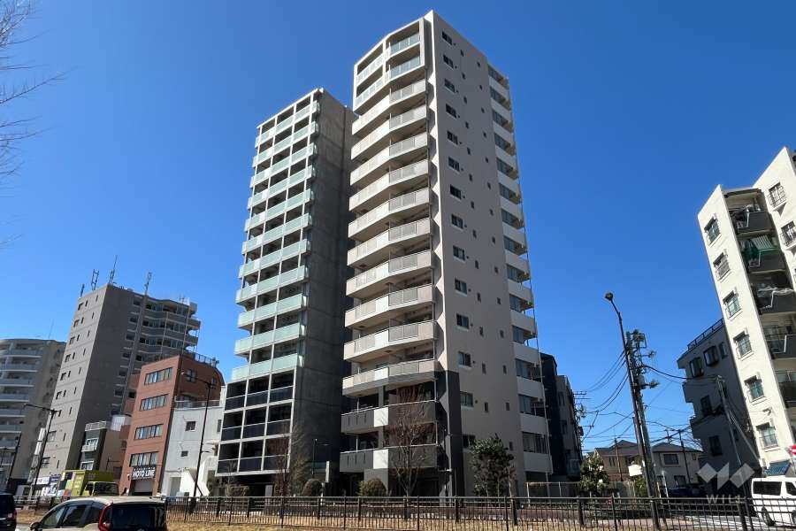 ラシュレ池袋椎名町の外観（東側から）
