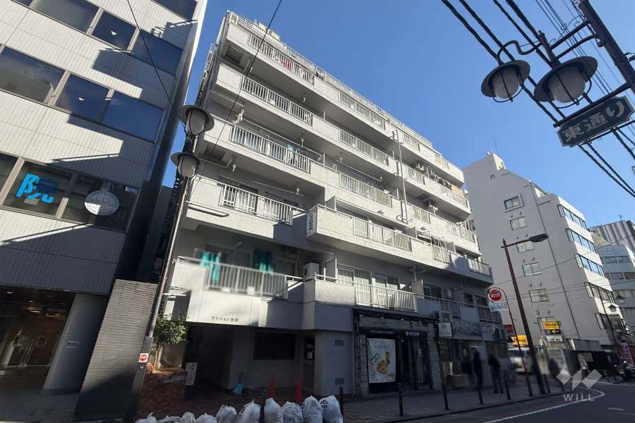 マンション池袋の外観（西側から）