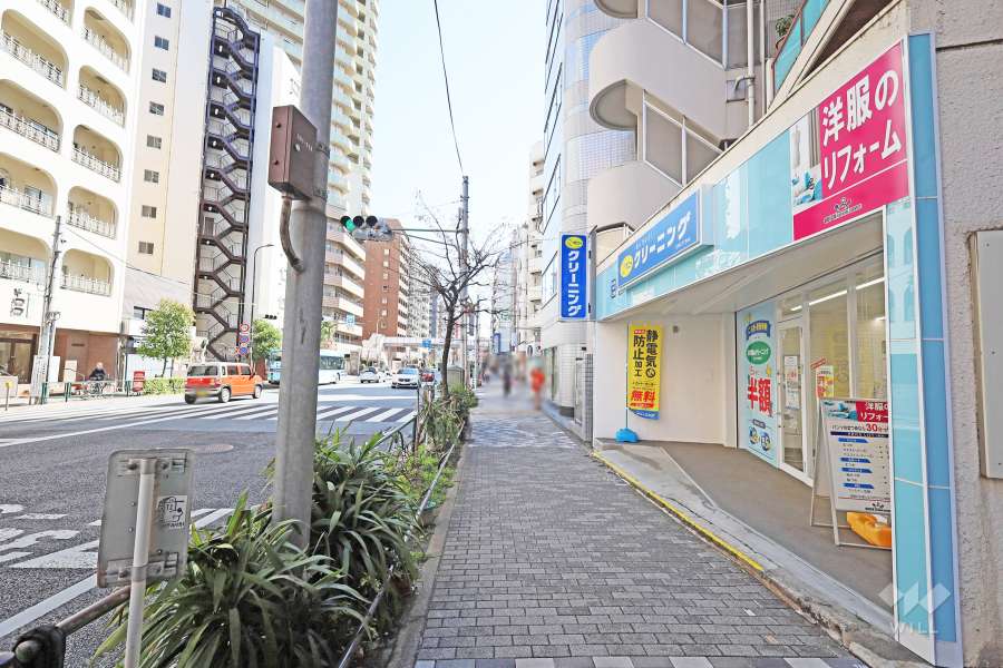 敷地東側の前面道路　