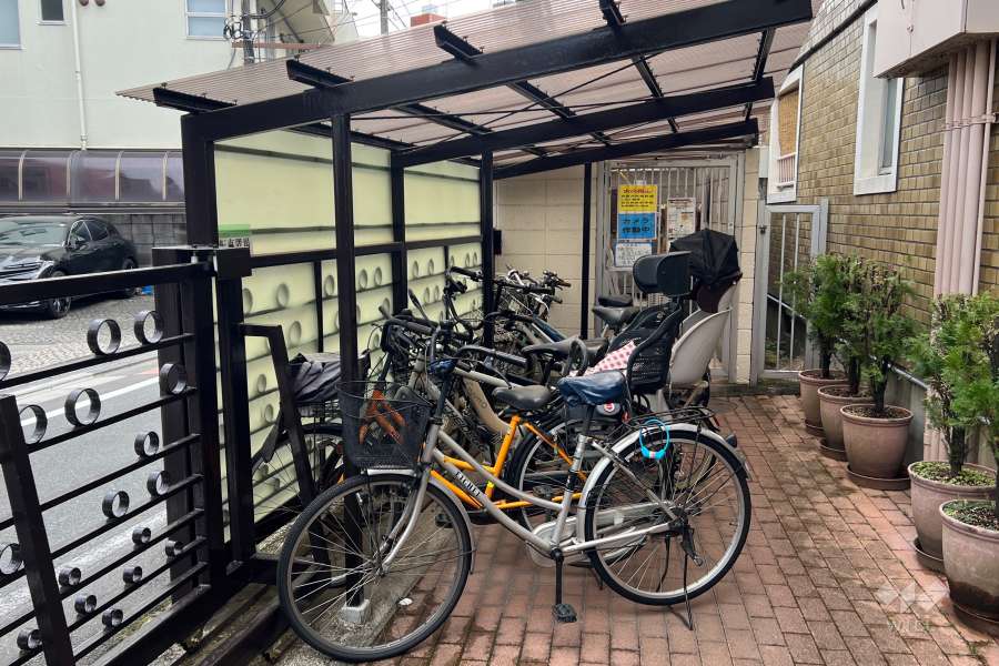 駐輪場・バイク置場（屋根付き）
