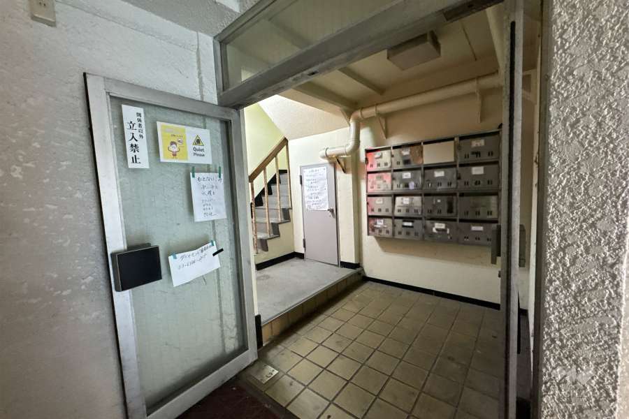 エントランスホール
