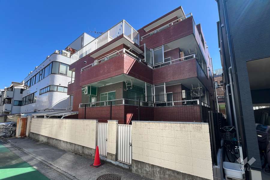 ユースフル目白の外観（南西側から）