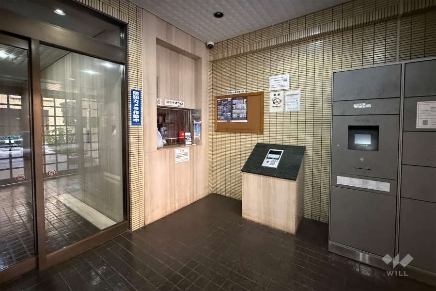 エントランスはオートロック付きです。