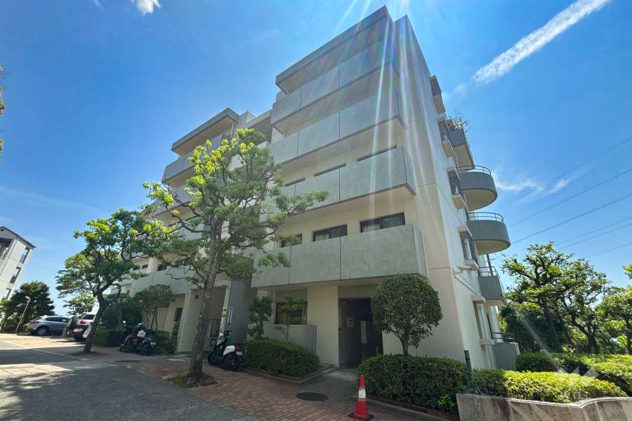 日商岩井芦屋ガーデンヒルズ3号棟の外観（北西から）