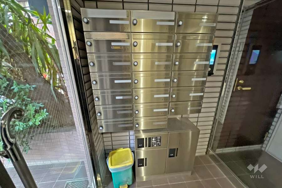 宅配ボックスと共用ポスト