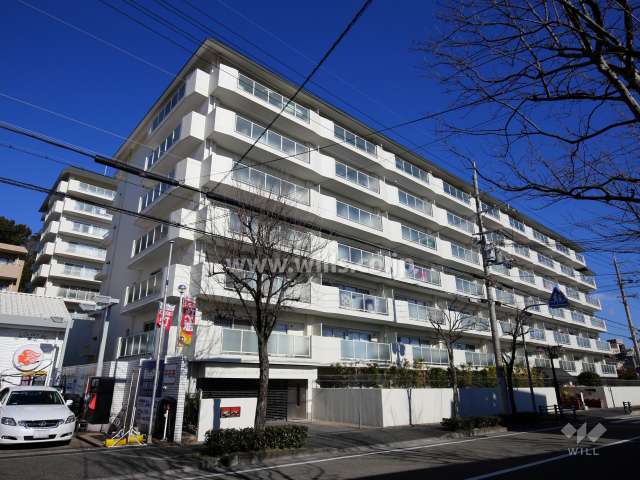 芦屋パークマンションB棟の外観（南西側から）