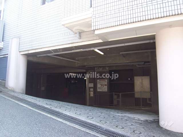 地下駐車場