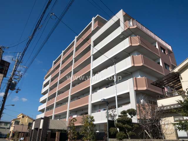 クレヴィア武庫之荘の外観（南東側から）