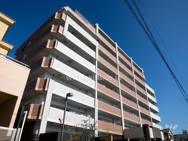 クレヴィア武庫之荘の外観（南東側から）