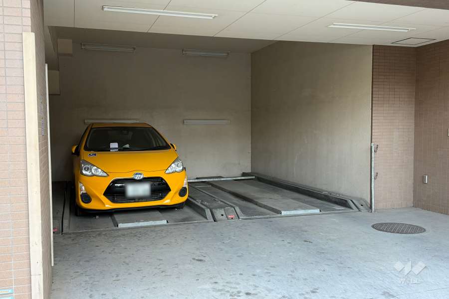 敷地内駐車場（屋内機械式）