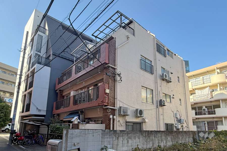 大晃サンハイムBの外観（東側から）
