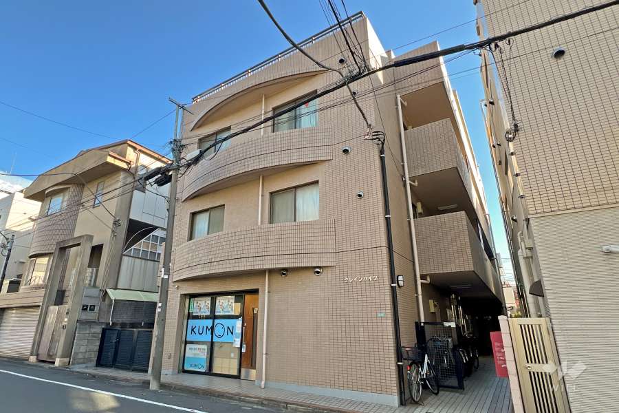 クレインハイツの外観（北西側から）