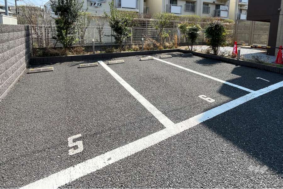 敷地内駐車場(屋外平面式)