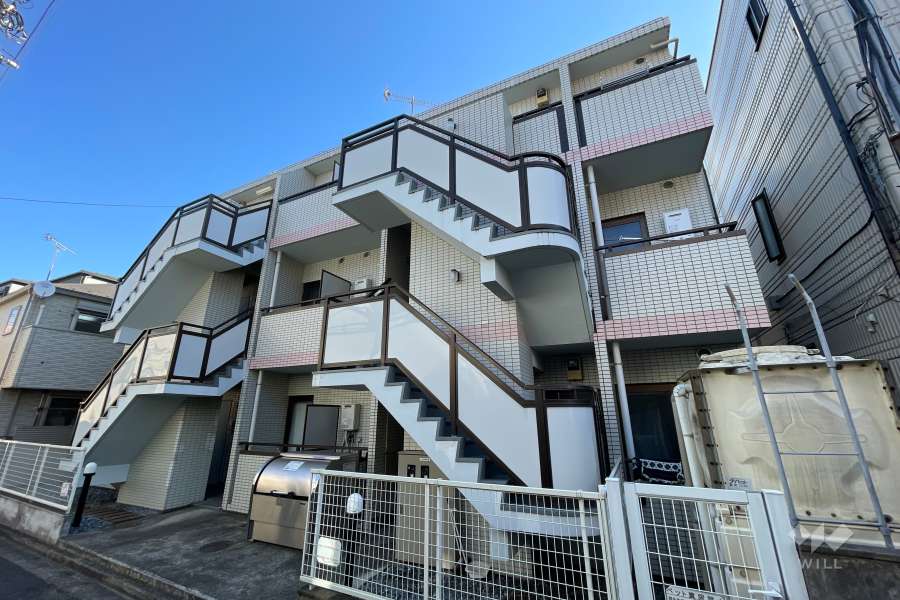 ベルメゾン池袋（上池袋4丁目）の外観（西側から）