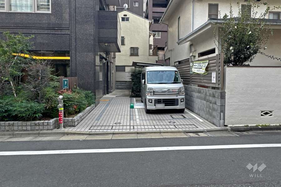 敷地内駐車場（屋外平面式）