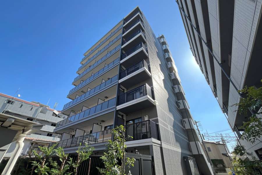 グランドコンシェルジュ池袋本町イーストの外観（北側から）