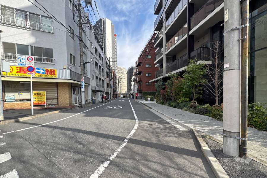 敷地北西側の前面道路　　