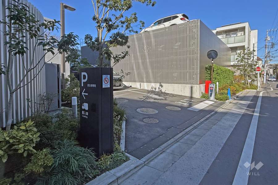 駐車場の出入り口