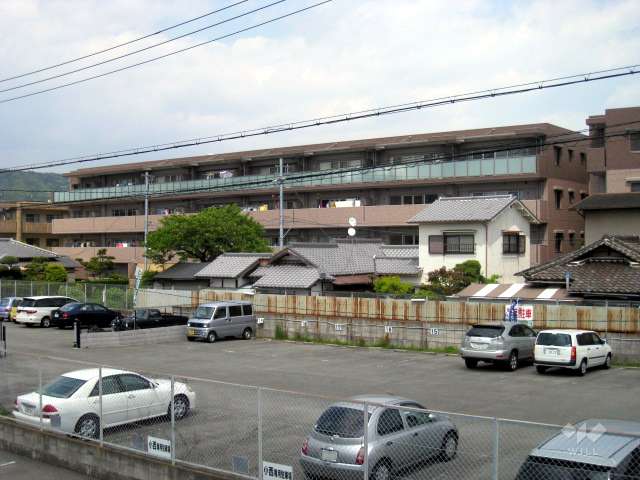 クレヴィア箕面桜の外観（西側から）