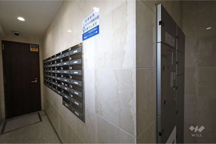 共用ポストと宅配ボックス