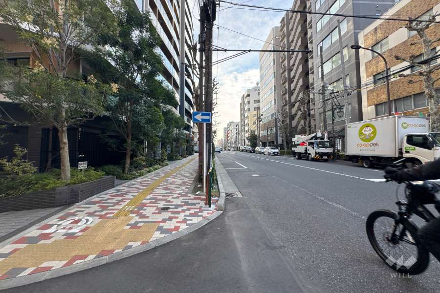 敷地南西側の前面道路