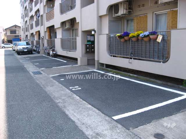 敷地内駐車場（屋外平面式）