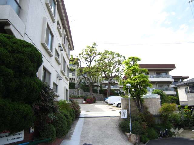 コープ野村夙川A棟の外観