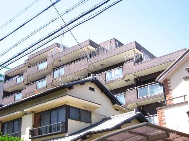 ラフィネス甲子園口の外観（北西から）