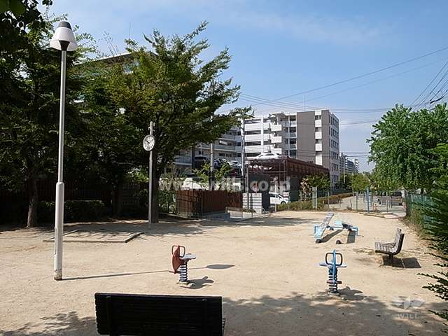 敷地の北東側には大浜公園があります。