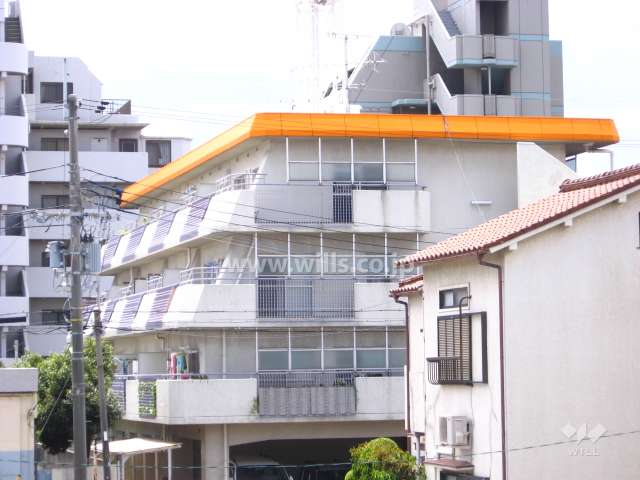 グレースハイツ園田の外観（南西から）