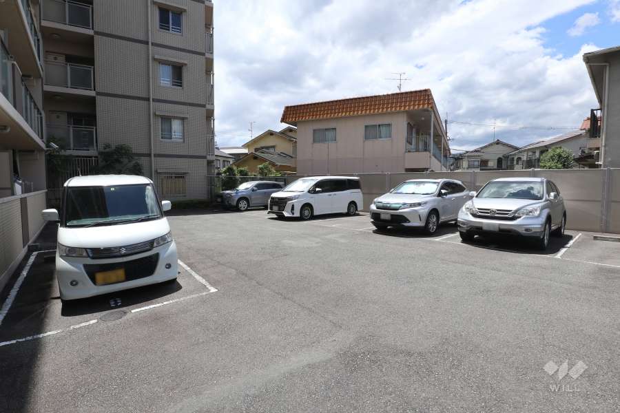 敷地内駐車場（屋外平面式）