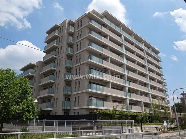 プラウド吹田千里丘サウスヒルの外観（南西側から）