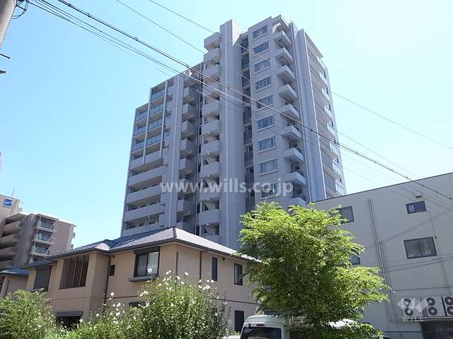 プラウド江坂サウスマークの外観（北西側から）