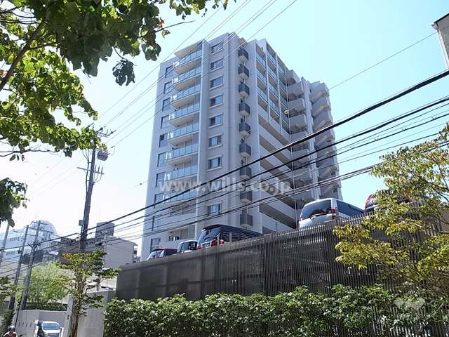 プラウド江坂サウスマークの外観（北東側から）