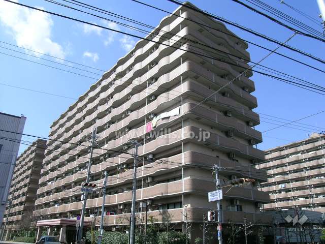 ロイヤルコート豊中四番館の外観（南西側から）