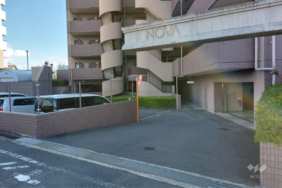 駐車場の出入口