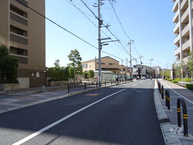 敷地北側の前面道路