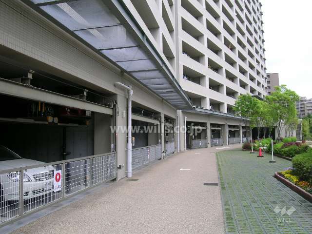 敷地内駐車場（屋内機械式）