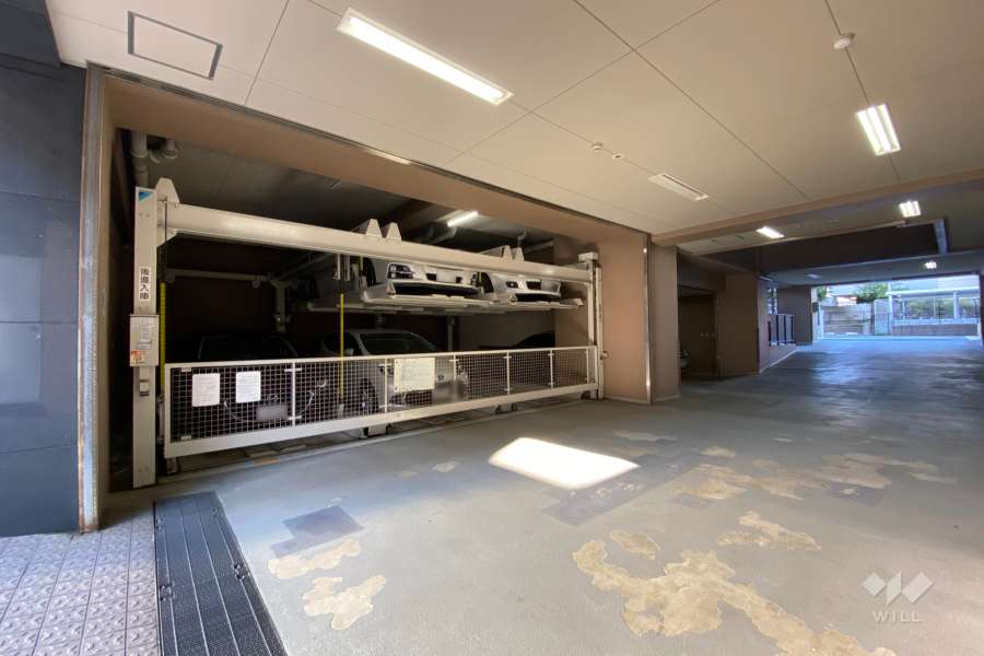 敷地内駐車場（屋内機械式・屋内平面式）