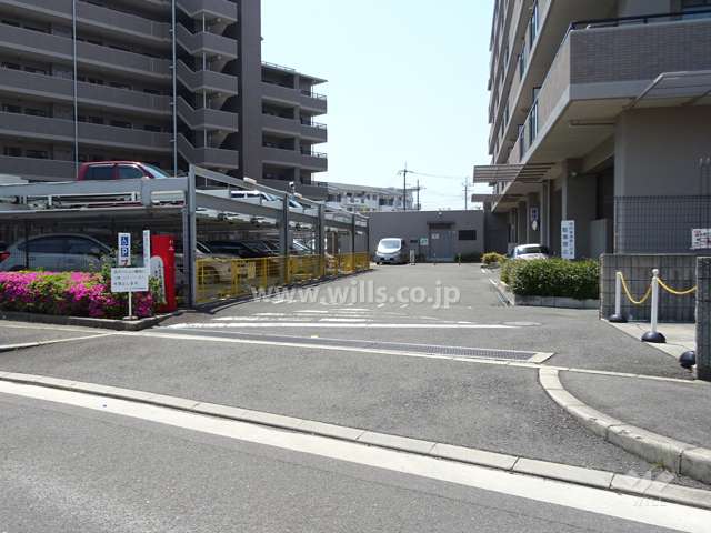 駐車場出入り口