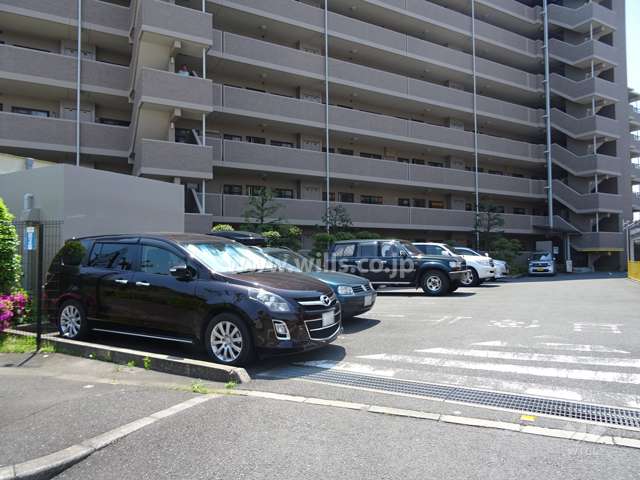 敷地内駐車場（屋外平面式）